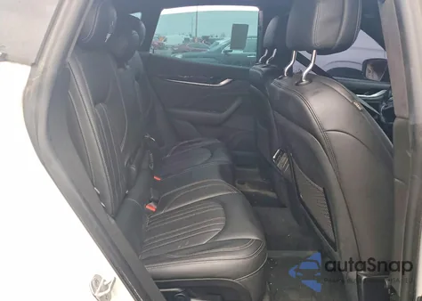 2019 Maserati Levante z USA, uszkodzony, nr VIN ZN661XUA7KX318693